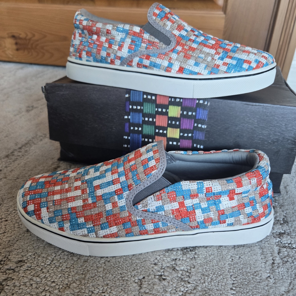 NIB, bernie mev. Multicolor Slip-On Sneakers, Sz. 7